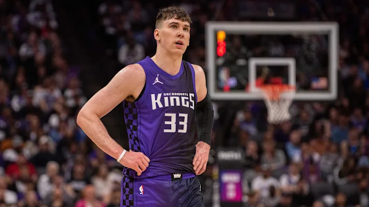 amp, 拉拉维亚个 amp, 拉拉维亚个