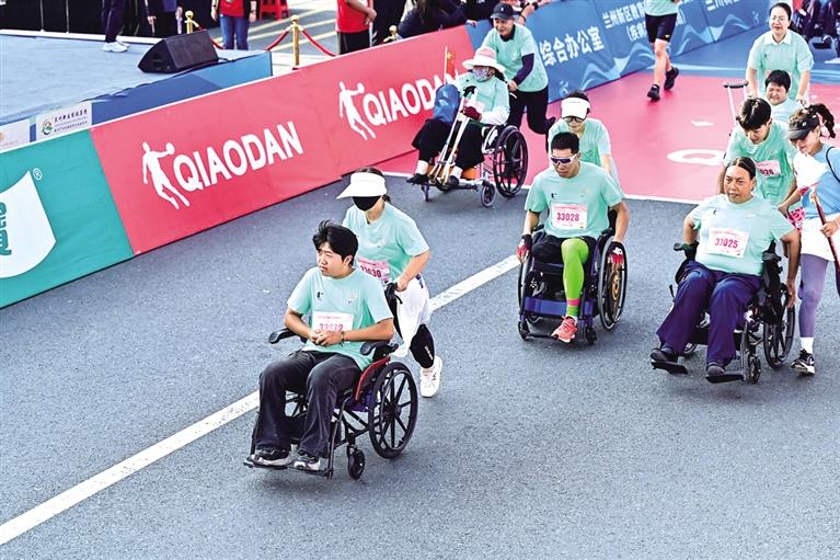 对残疾人的, 更多关注