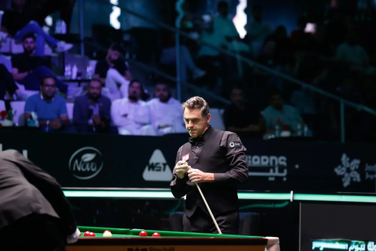 和他开玩笑, 展现出令人, 透露 和他开玩笑, 展现出令人, 透露