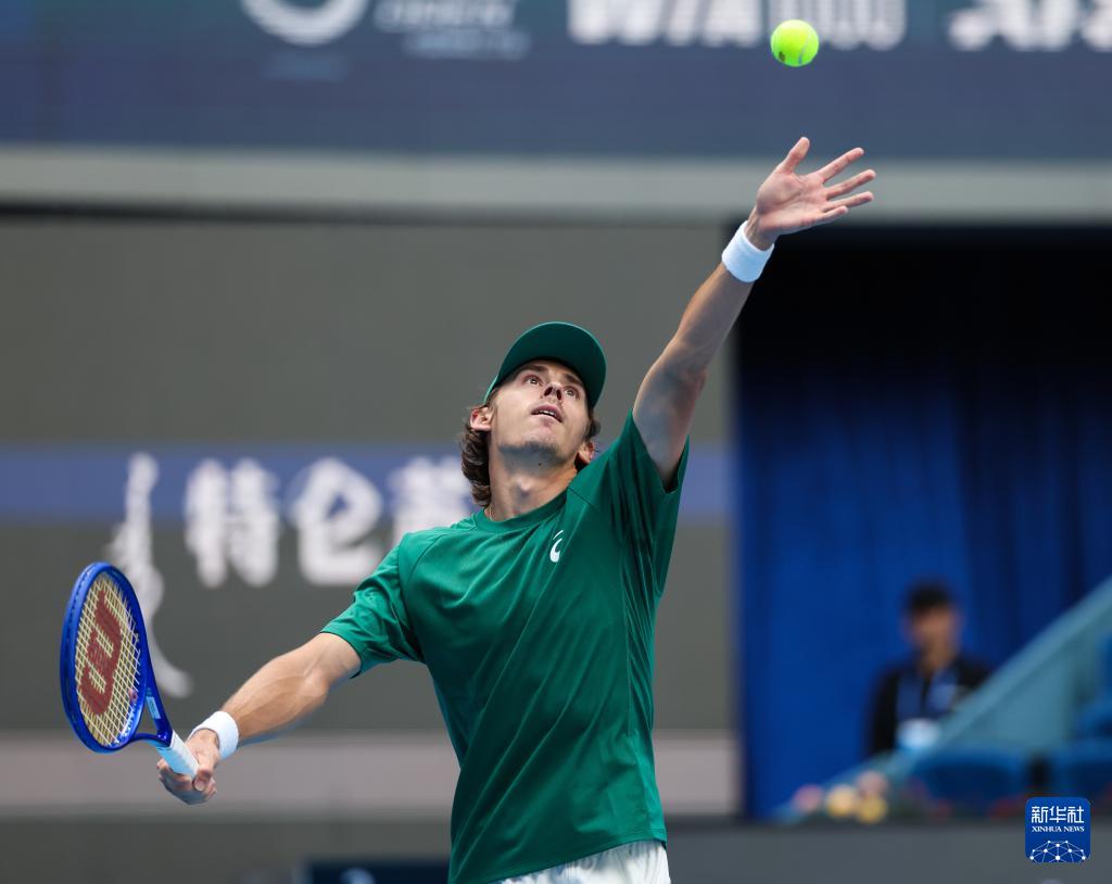 比赛前合影, 在比赛中庆